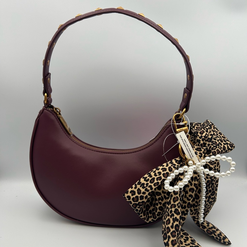 *New* Betsey Johnson Y2K Burgundy Shoulder Bag W/ Cheetah/Pearl Bow Bag Charm - Picture 6 of 16